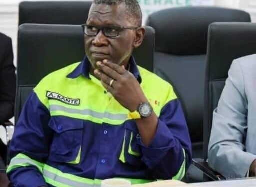 CRIEF : l’ancien ministre Ahmed Kanté et plusieurs collaborateurs interdits de sortie du territoire