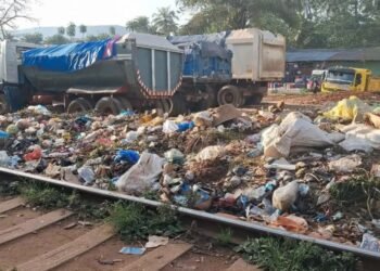 Kouriah : les déchets s’accumulent le long de la voie ferrée à Filikhoungni
