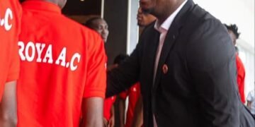 LDC-CAF : Charles Wright et l’ambassadeur de Guinée au Rwanda apportent leur soutien au Horoya AC à Kigali