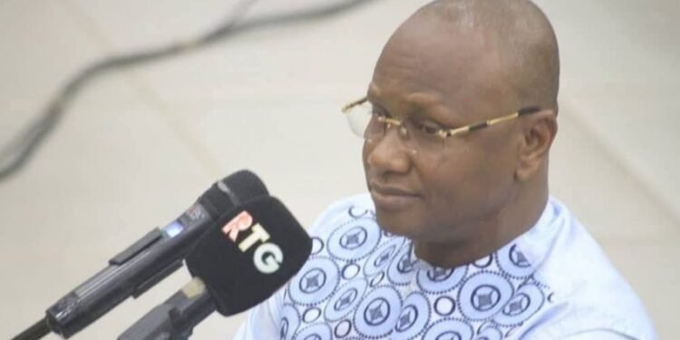 En direct de la CRIEF : Mandian Sidibé affirme que les affiches de l’inauguration du pont de Kagbélen ont coûté plus de 2 milliards GNF